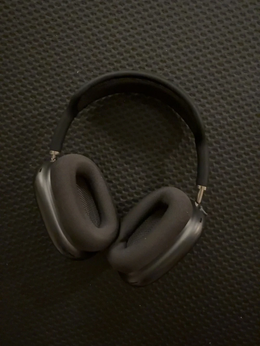 Apple Over-Ear Headphones — Black